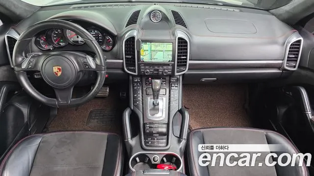 Porsche Cayenne 2012 thumb 7