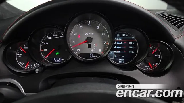 Porsche Cayenne 2012 thumb 8