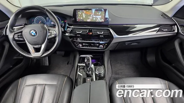 BMW 5-Series 2019 thumb 7