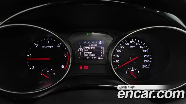 Kia Carnival 2014 thumb 8
