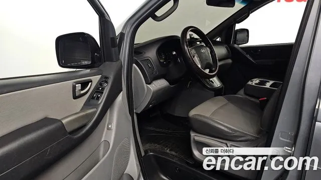 Hyundai Starex 2012 thumb 10