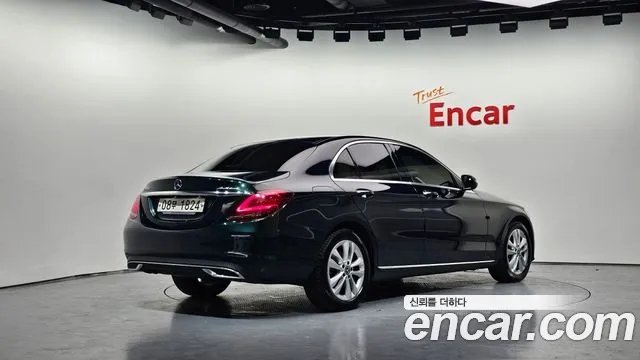 Mercedes-Benz C-Класс 2018 thumb 2