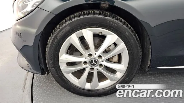 Mercedes-Benz C-Класс 2018 thumb 5