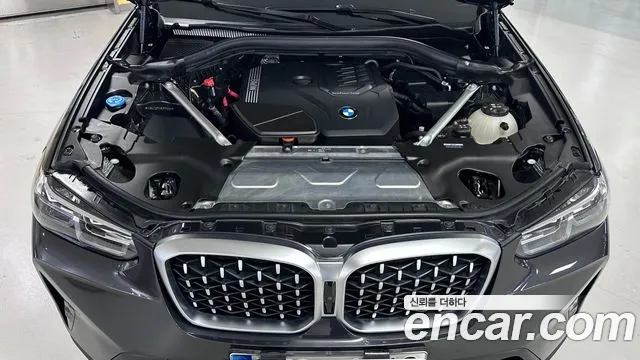 BMW X4 2023 thumb 6