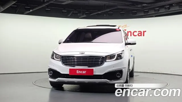 Kia Carnival 2016 thumb 3