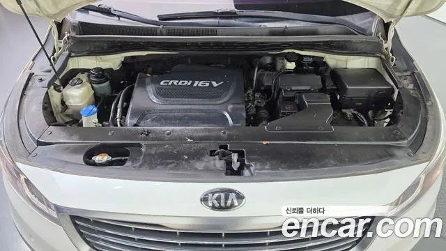 Kia Carnival 2016 thumb 6