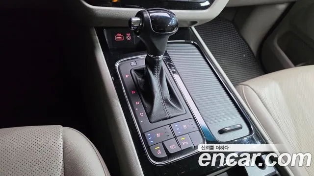 Kia Carnival 2016 thumb 9