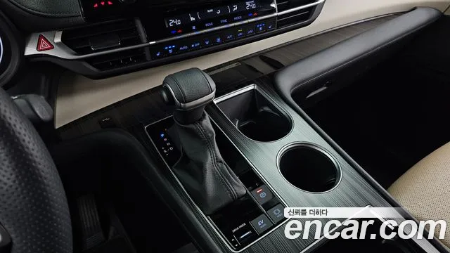 Toyota Sienna 2023 thumb 9