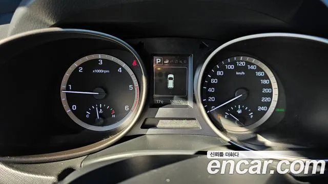 Hyundai Santa Fe 2016 thumb 8