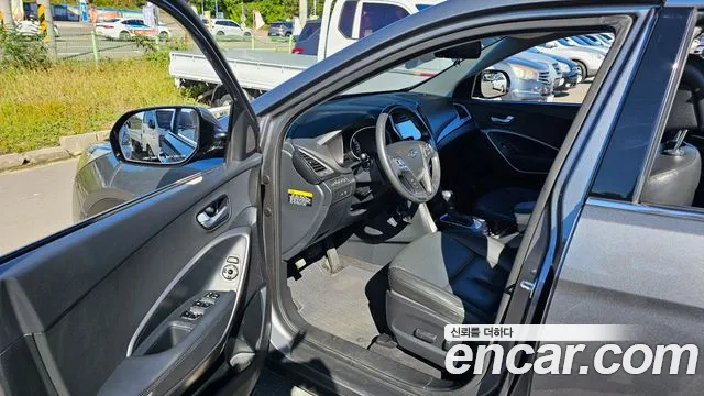 Hyundai Santa Fe 2016 thumb 10