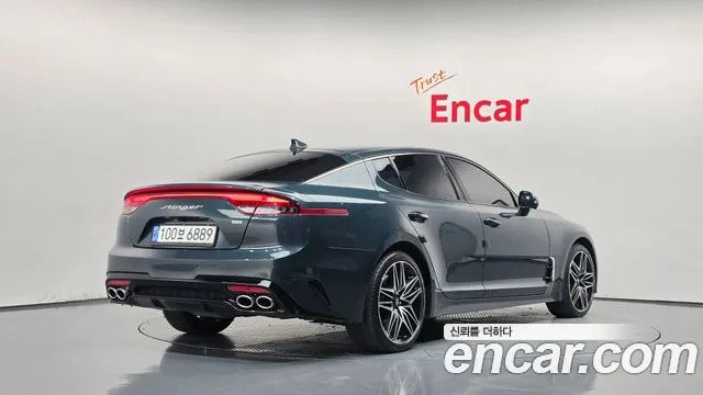 Kia Stinger 2022 thumb 2