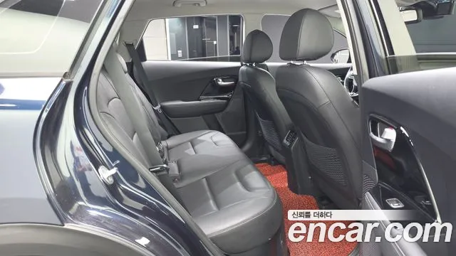Kia Niro 2018 thumb 12