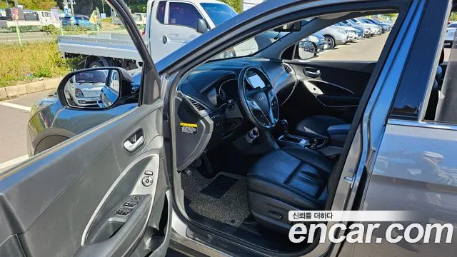 Hyundai Santa Fe 2016 thumb 10