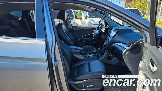 Hyundai Santa Fe 2016 thumb 11