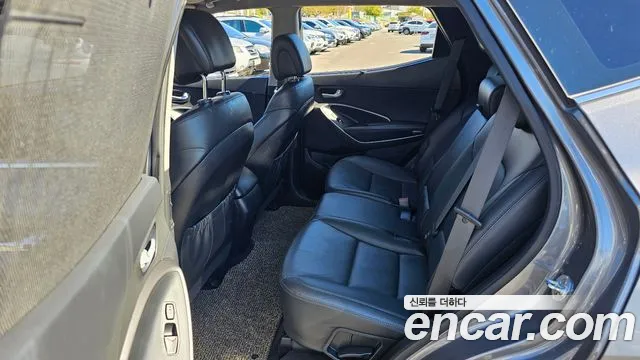Hyundai Santa Fe 2016 thumb 12