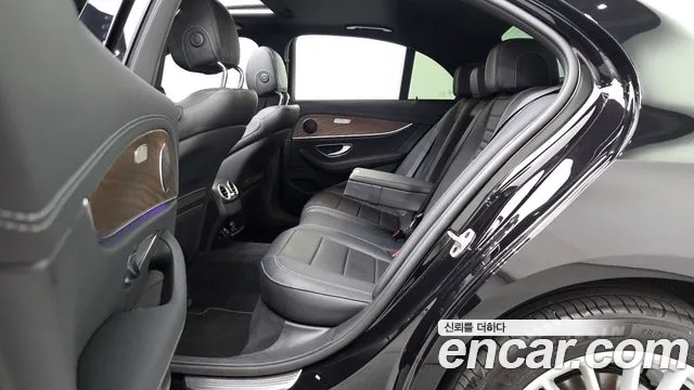 Mercedes-Benz E-Класс 2023 thumb 11