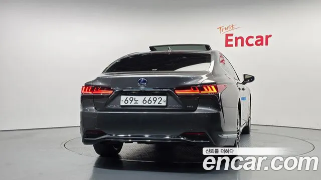 Lexus LS 2019 thumb 4