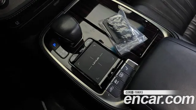 Lexus LS 2019 thumb 9