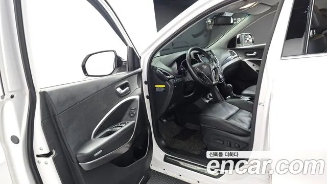 Hyundai Santa Fe 2015 thumb 10