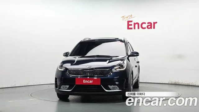 Kia Niro 2018 thumb 3