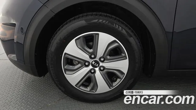 Kia Niro 2018 thumb 5