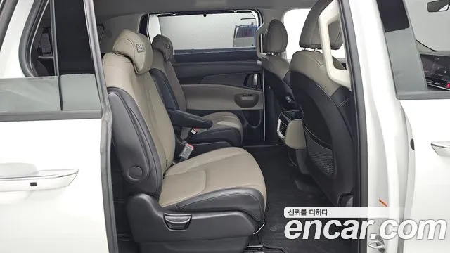 Kia Carnival 2025 thumb 11