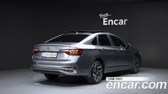 Volkswagen Jetta 2024 thumb 2