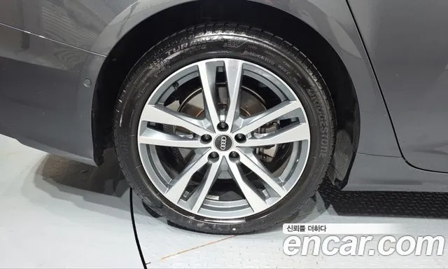Audi A6 2022 thumb 5