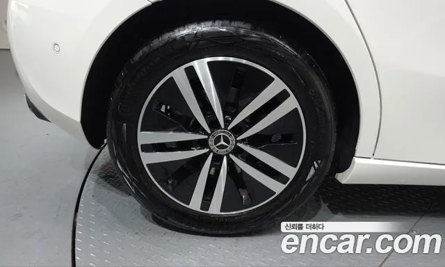 Mercedes-Benz A-Класс 2022 thumb 5