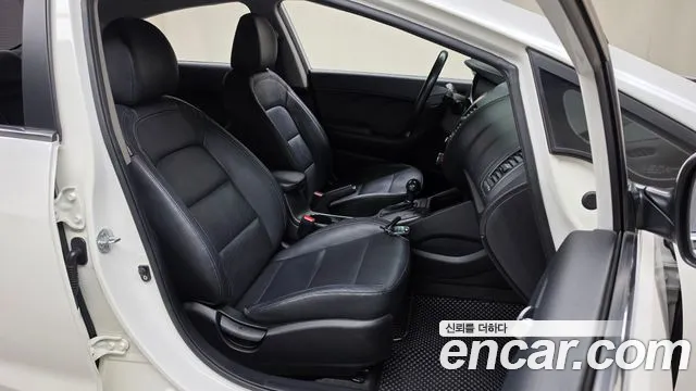 Kia K3 2013 thumb 11