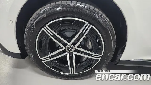 Mercedes-Benz EQE 2026 thumb 5
