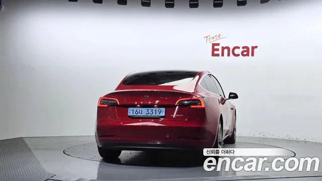 Tesla Model 3 2019 thumb 4