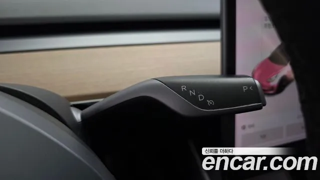 Tesla Model 3 2019 thumb 9