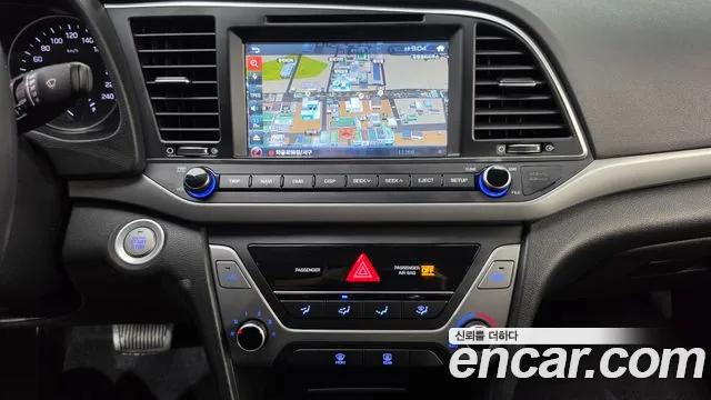 Hyundai Avante 2017 thumb 12