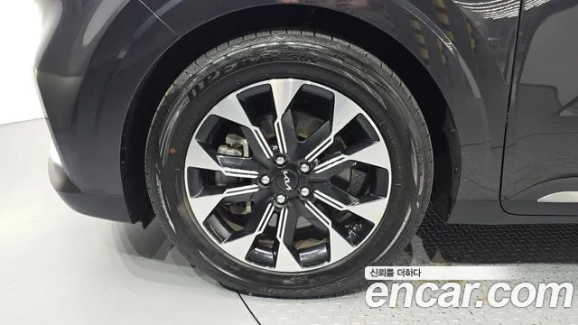 Kia Carnival 2021 thumb 5