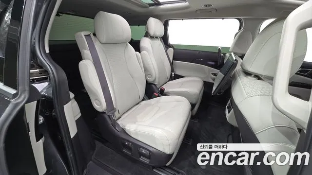 Kia Carnival 2021 thumb 12