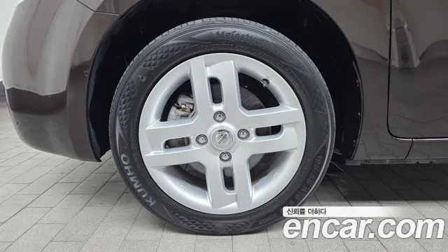 Nissan Cube 2014 thumb 5