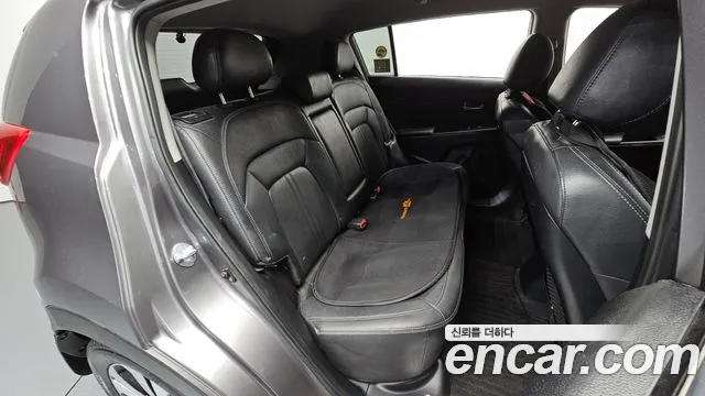 Kia Sportage 2010 thumb 11