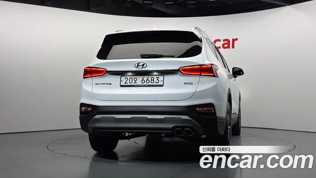 Hyundai Santa Fe 2018 thumb 4