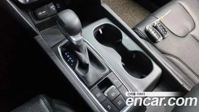 Hyundai Santa Fe 2018 thumb 9