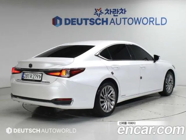 Lexus ES 2018 thumb 2