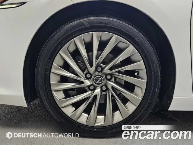 Lexus ES 2018 thumb 5
