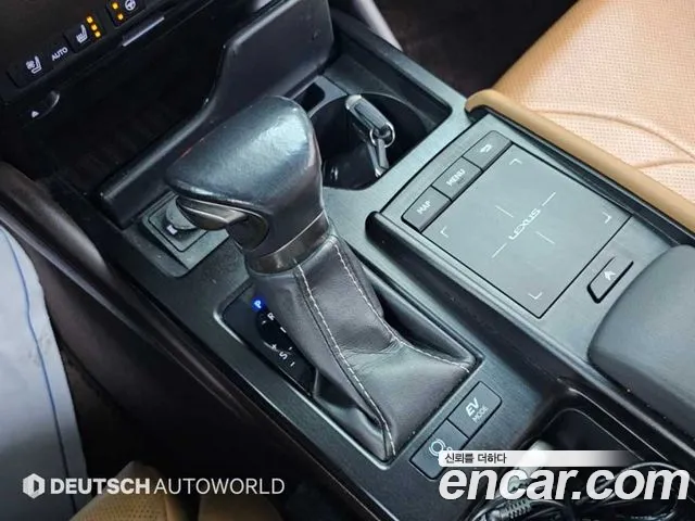 Lexus ES 2018 thumb 9