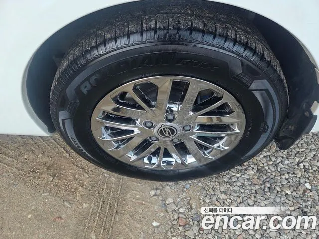 KG_Mobility_Ssangyong KORANDO 2015 thumb 5