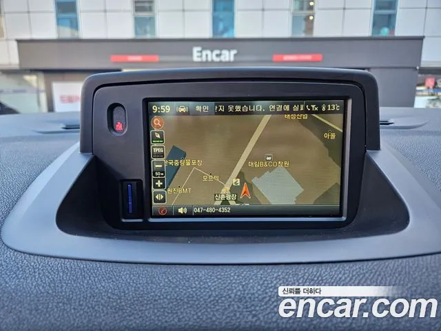 Renault-KoreaSamsung Fluence 2010 thumb 7