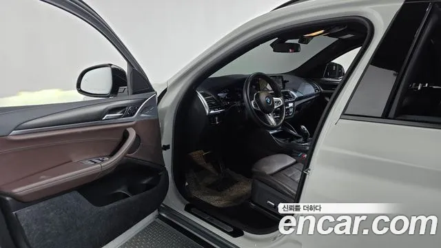 BMW X4 2021 thumb 10