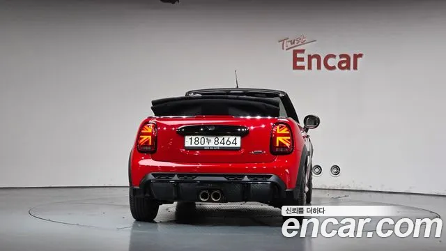 MINI Cooper Convertible 2024 thumb 3
