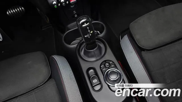 MINI Cooper Convertible 2024 thumb 8
