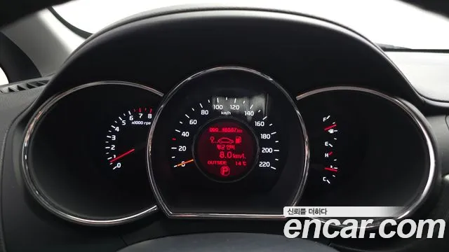 Kia Pride 2014 thumb 8