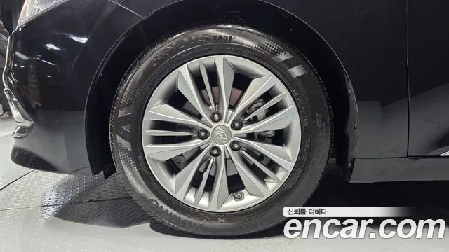 Hyundai Grandeur 2015 thumb 5